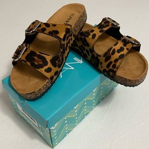Brand new boutique cheetah buckle slides
